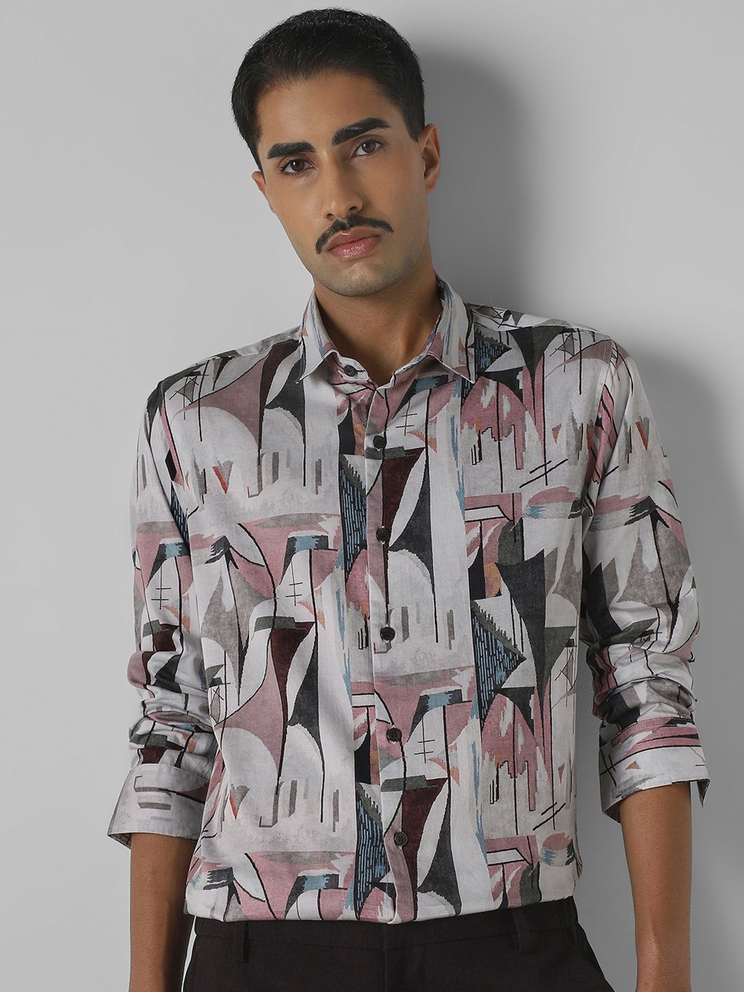 Mufti Men Spread Collar Abstract Printed Cotton Slim Fit Casual Shirt