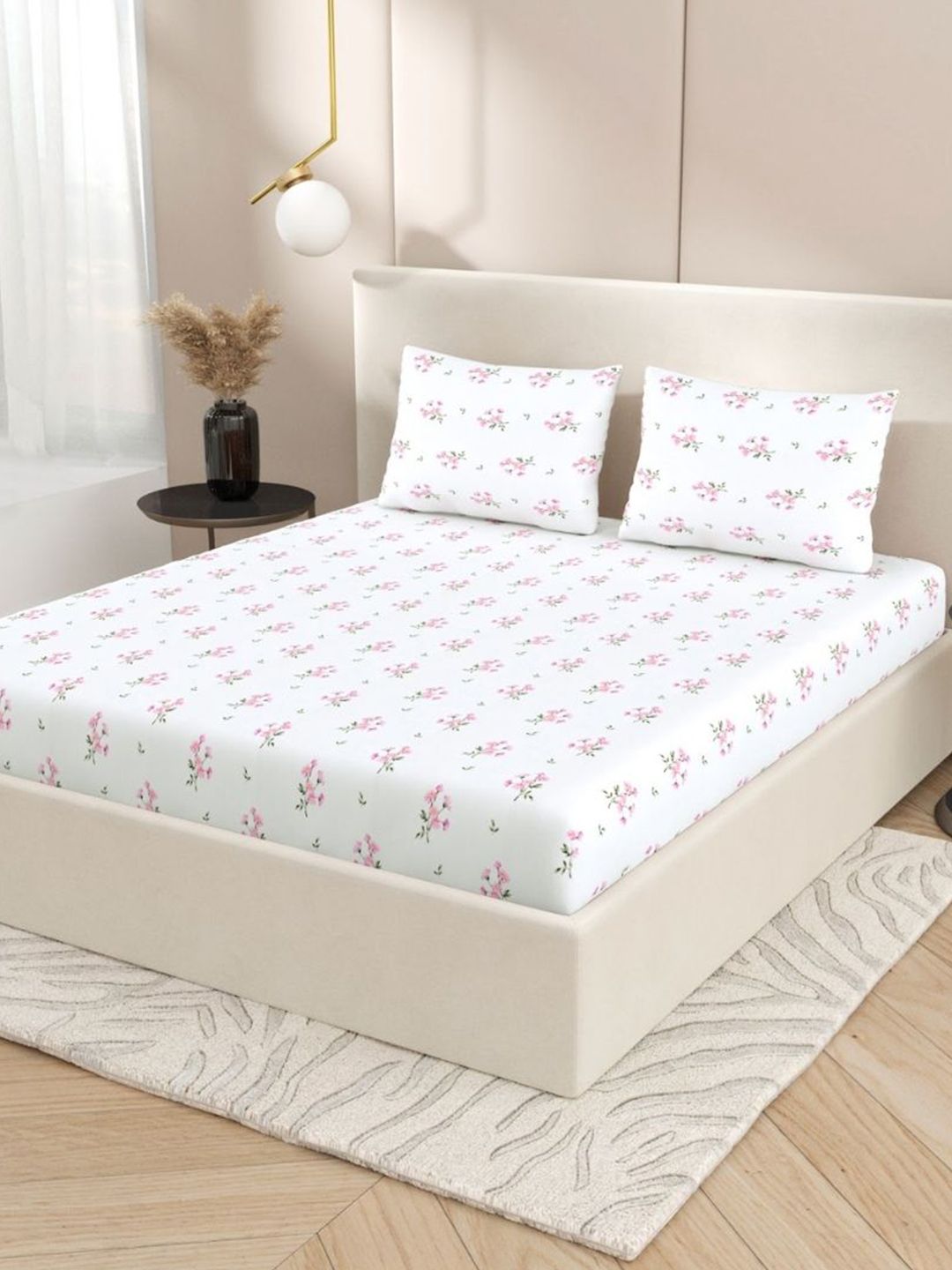 Jaipur Weaves Pink Floral 240 TC Cotton Queen Bedsheet With 2 Pillow Covers 90x100 Inches