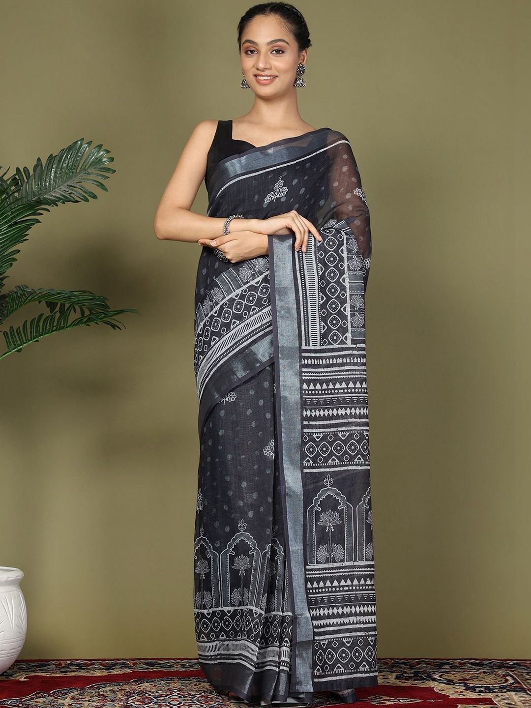 THREAD BOX Ethnic Motifs Handloom Saree