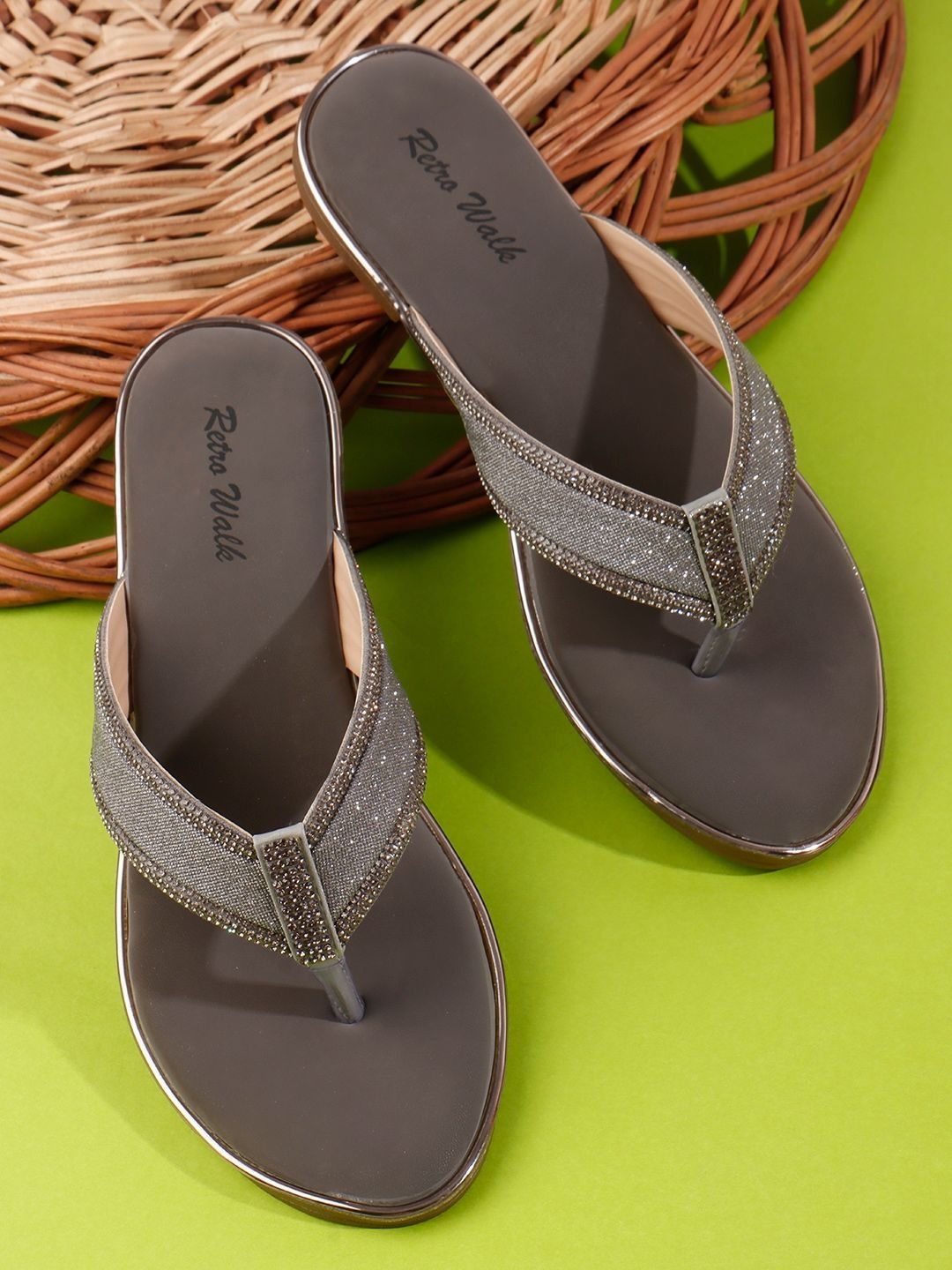 Retro Walk Women Embellished Mules Flats