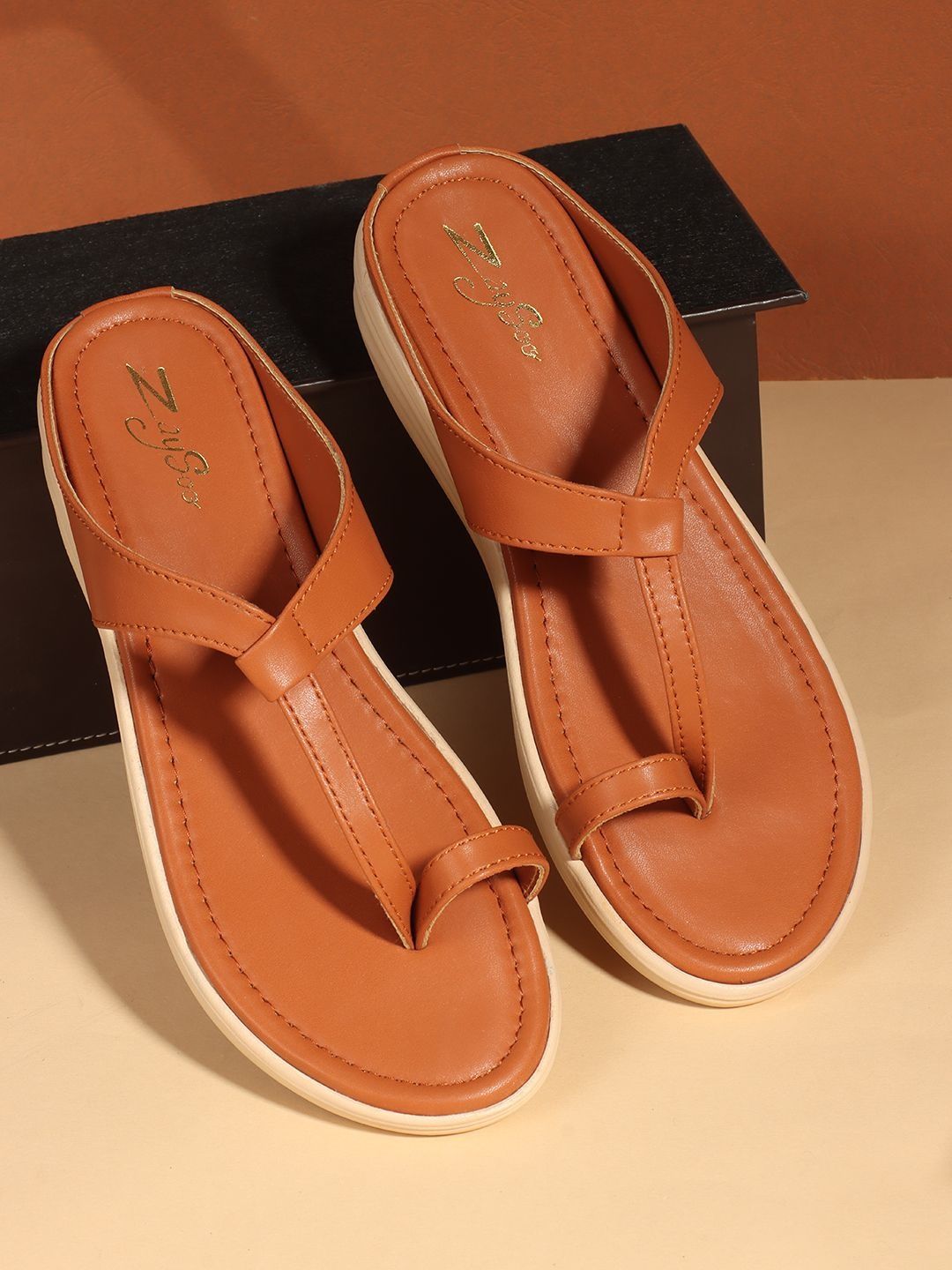 ZAYSOO Women T-Strap Flats