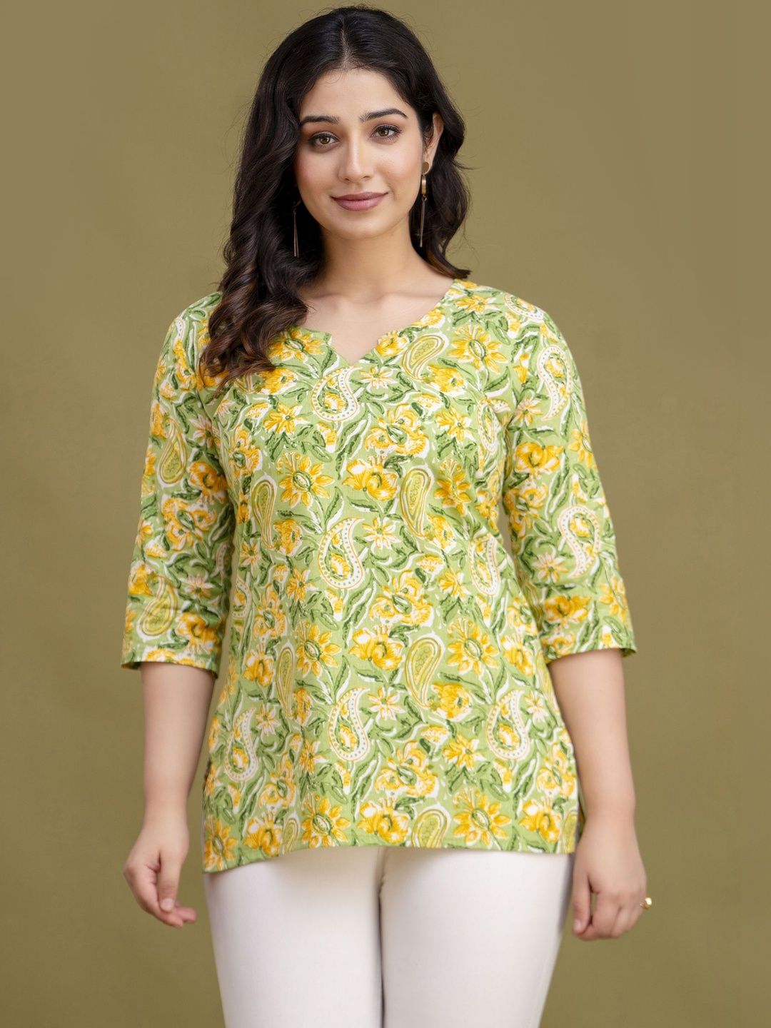 Zyla Women Floral Printed Kurta