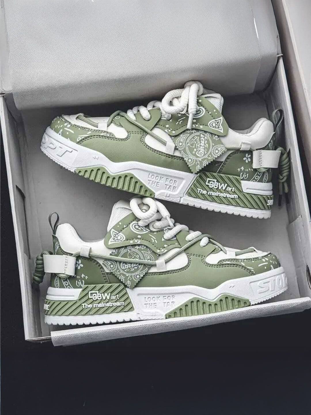 TIGONIS Men Printed Sneakers