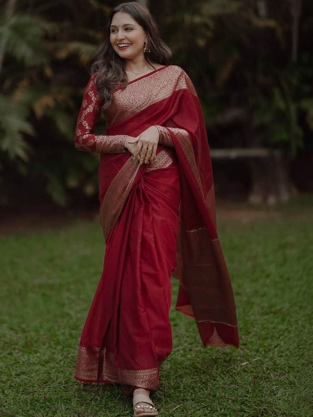 PHEASANT Woven Design Zari Silk Blend Handloom Banarasi Saree