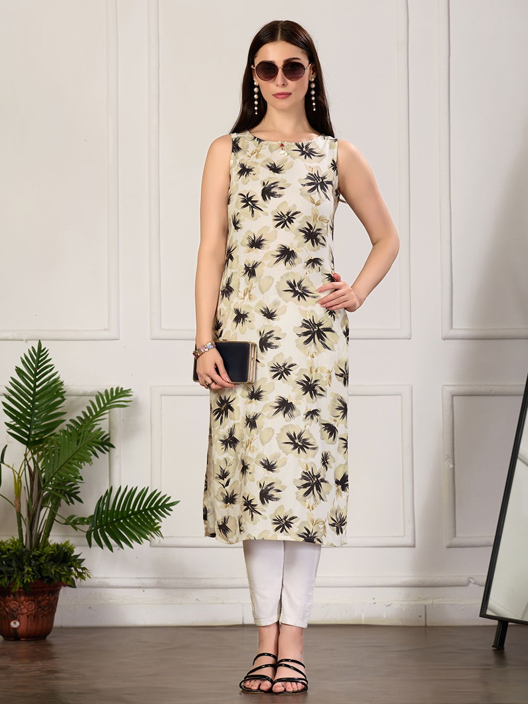 AMOUS Women Ethnic Motifs Printed Boat Neck Straight Kurta