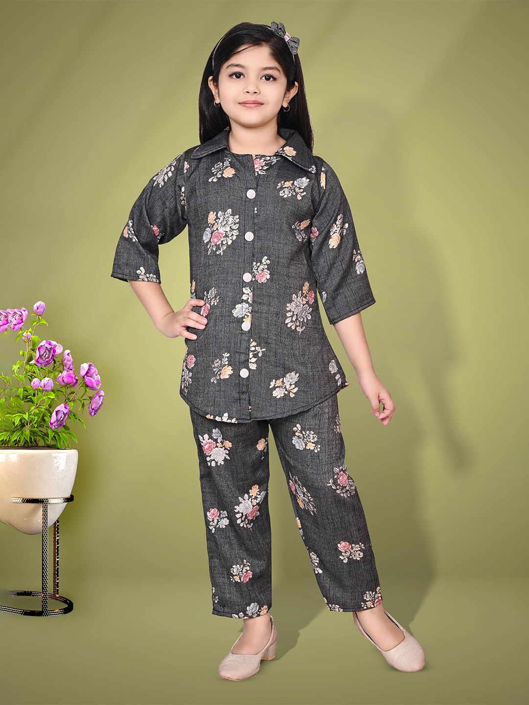 KAARIGARI Girls Floral Printed Pure Cotton Tunic With Trousers