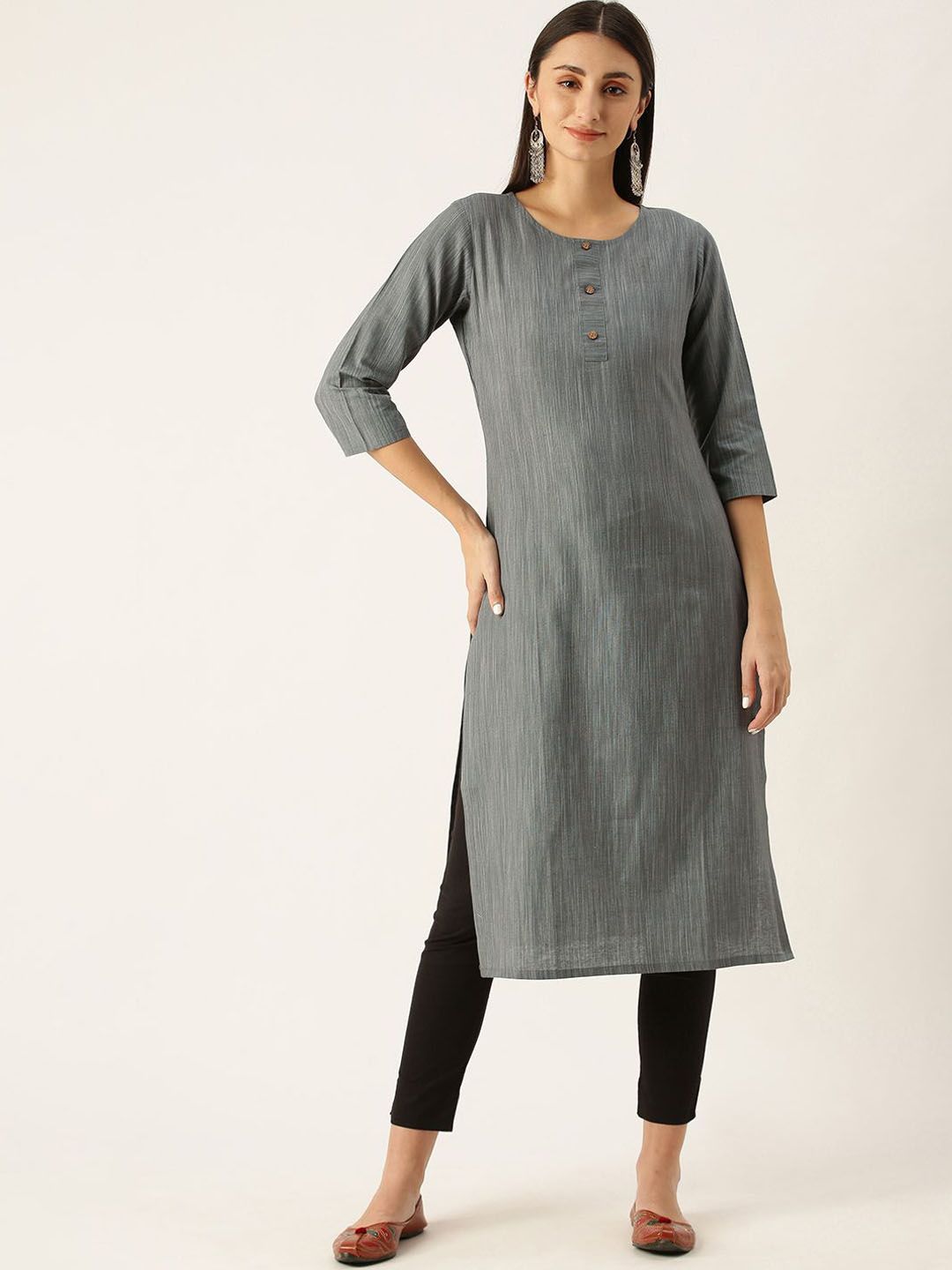 DIVASTRI Woven Design Round Neck Straight Kurta