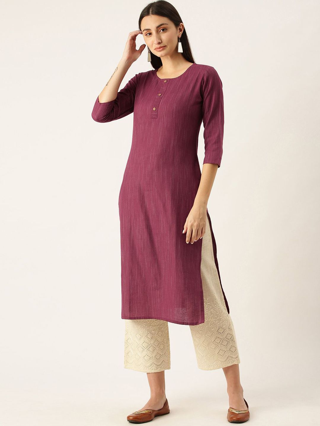DIVASTRI Woven Design Round Neck Straight Kurta