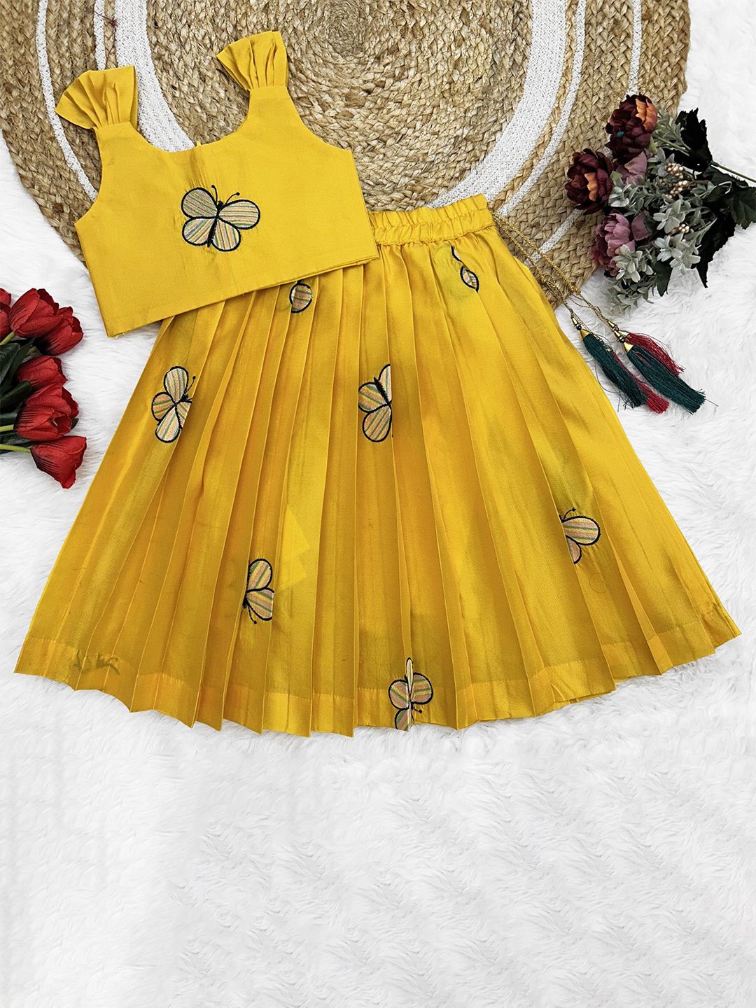FELIZ THE DESIGNER STUDIO Girls Embroidered Thread Work Lehenga & Blouse
