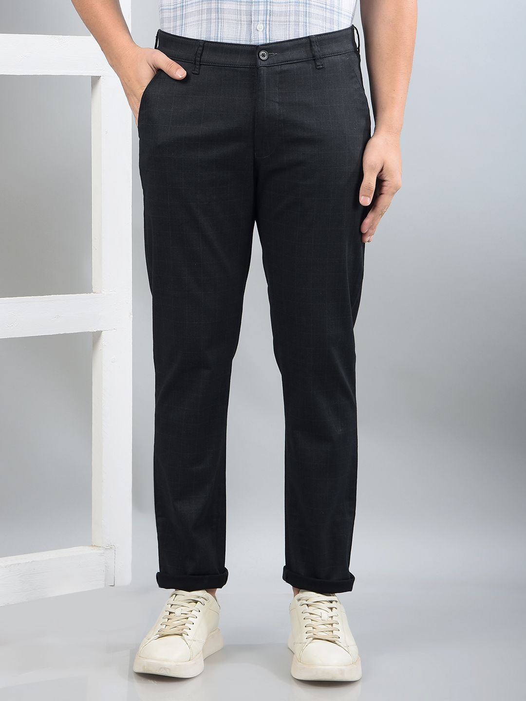 Crimsoune Club Men Printed Smart Slim Fit Chinos Trousers
