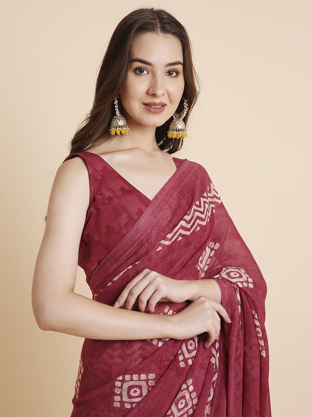 RATAN Women Shimmer Georgette Batik Printed Saree With Printed Blouse Piece