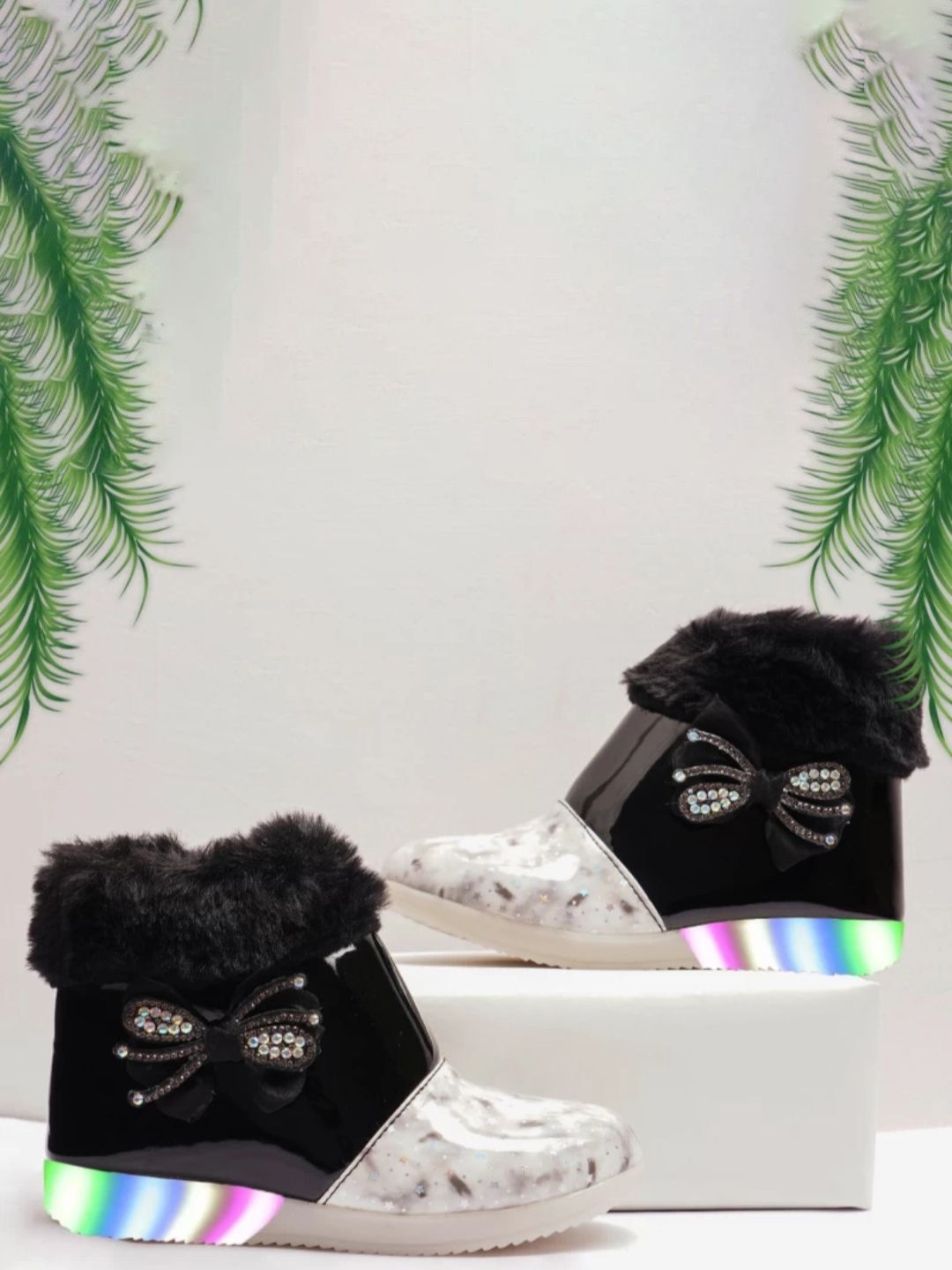 IDEAL COLLECTION Girls Printed Patent Leather Slip-On Sneakers