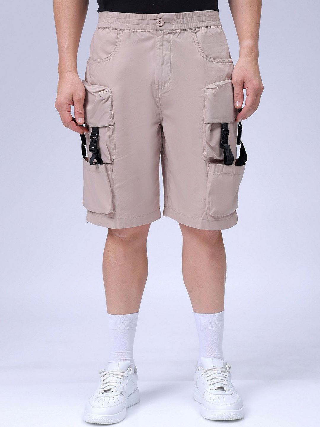 The Indian Garage Co Men Relaxed Fit Pure Cotton Utility Cargo Shorts
