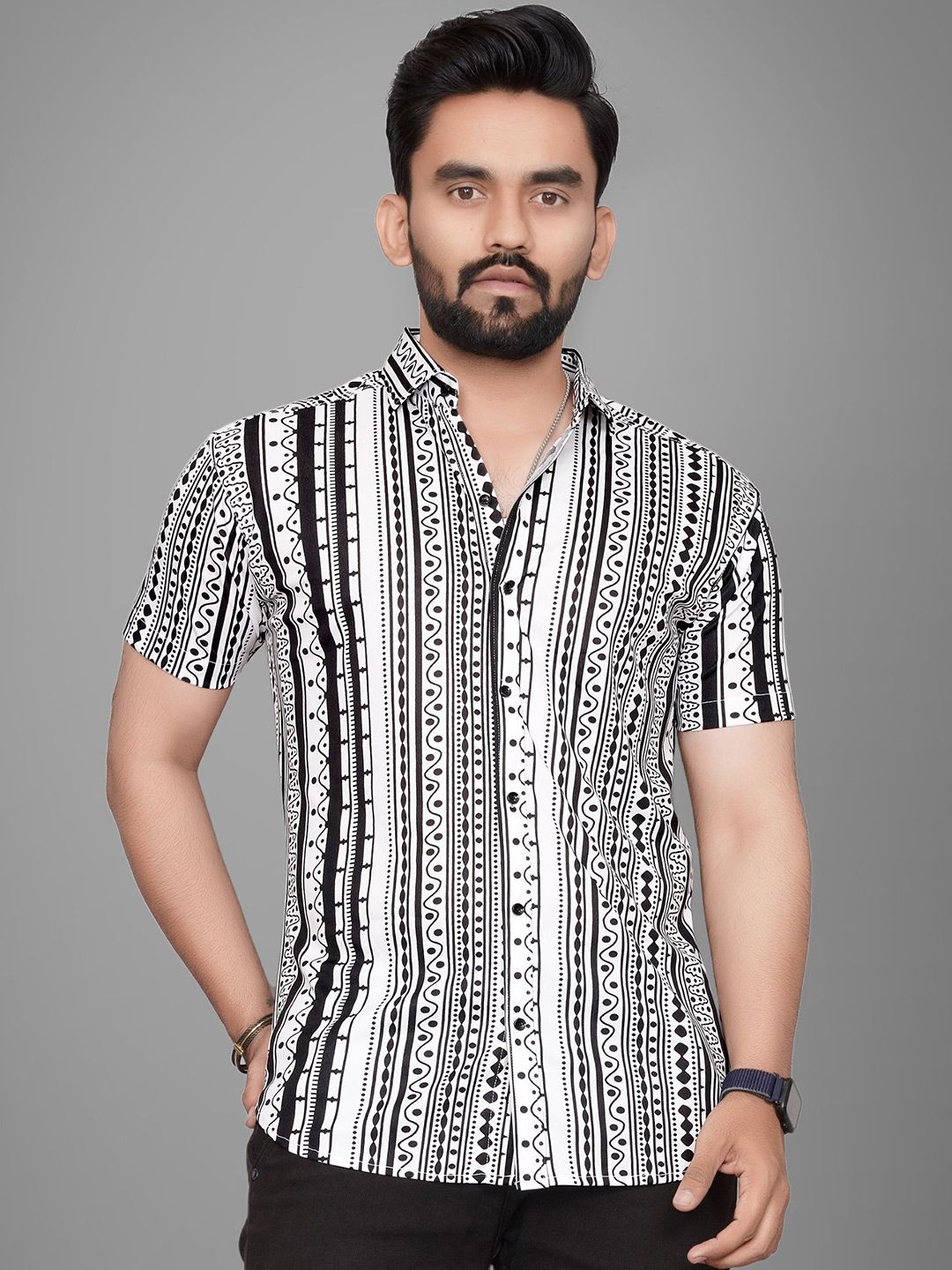 Metronaut Men Spread Collar Geometric Printed Elastane Casual Shirt
