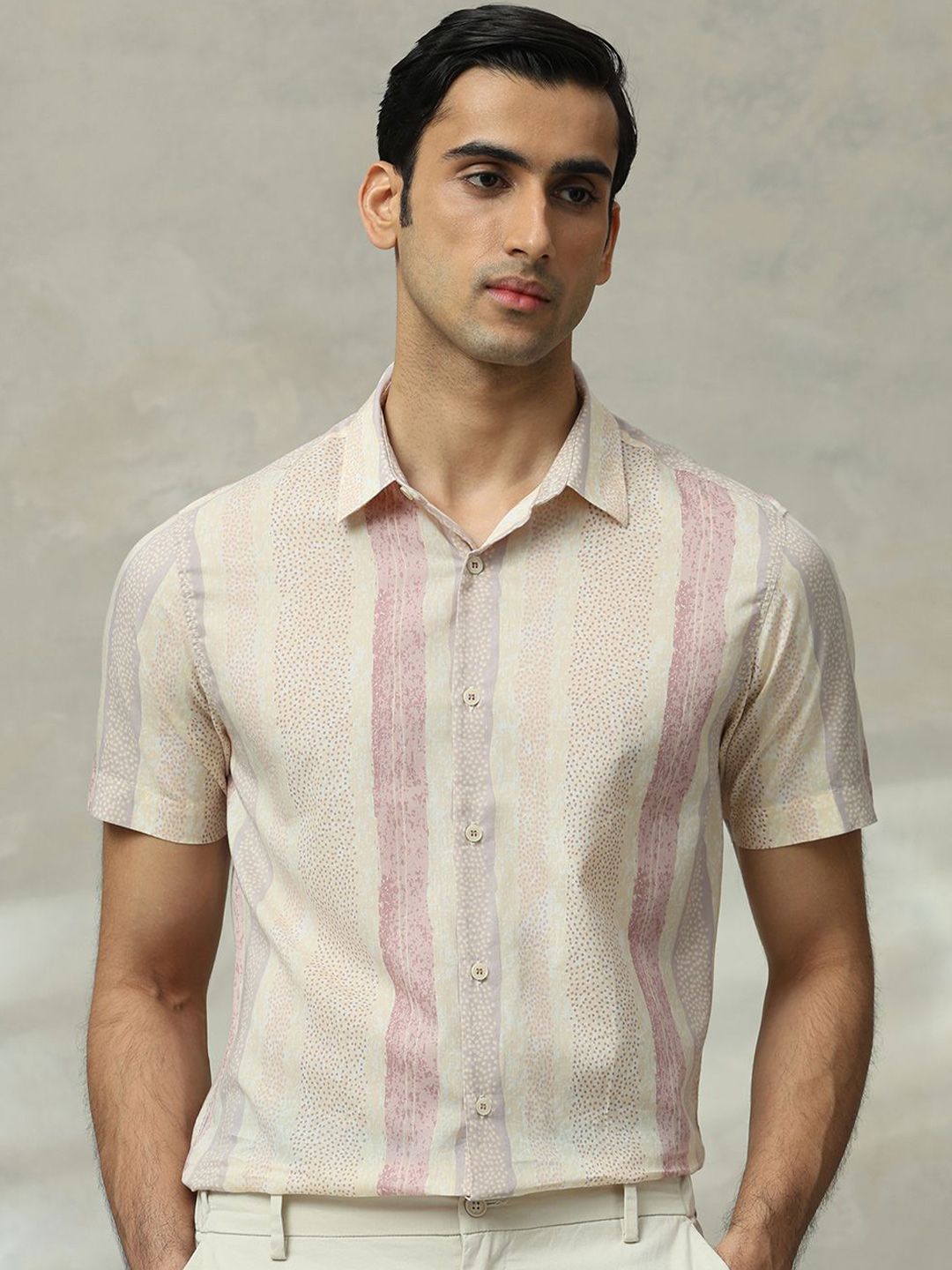Mufti Men Slim Fit Spread Collar Vertical Striped Cotton Casual Shirt
