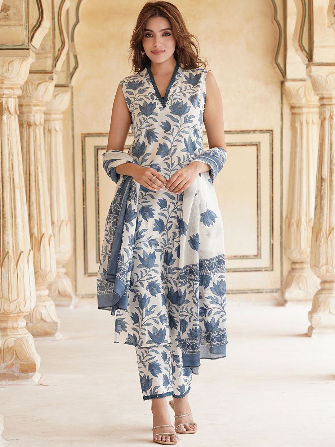 Jaitpuriya Floral Printed Pure Cotton Straight Kurta With Trousers & Dupatta