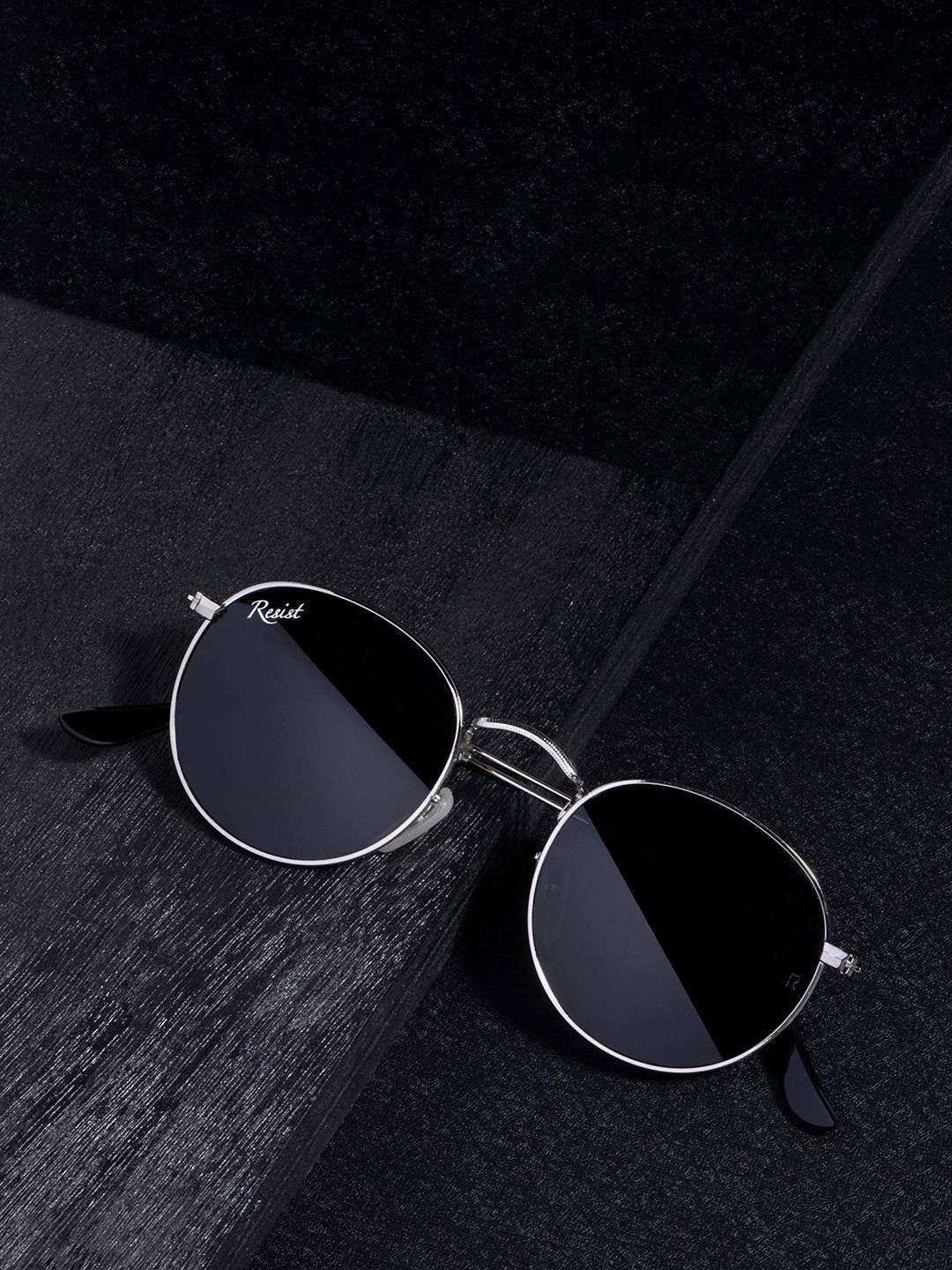 RESIST EYEWEAR UNISEX Silver Black UV Protected Round Sunglasses