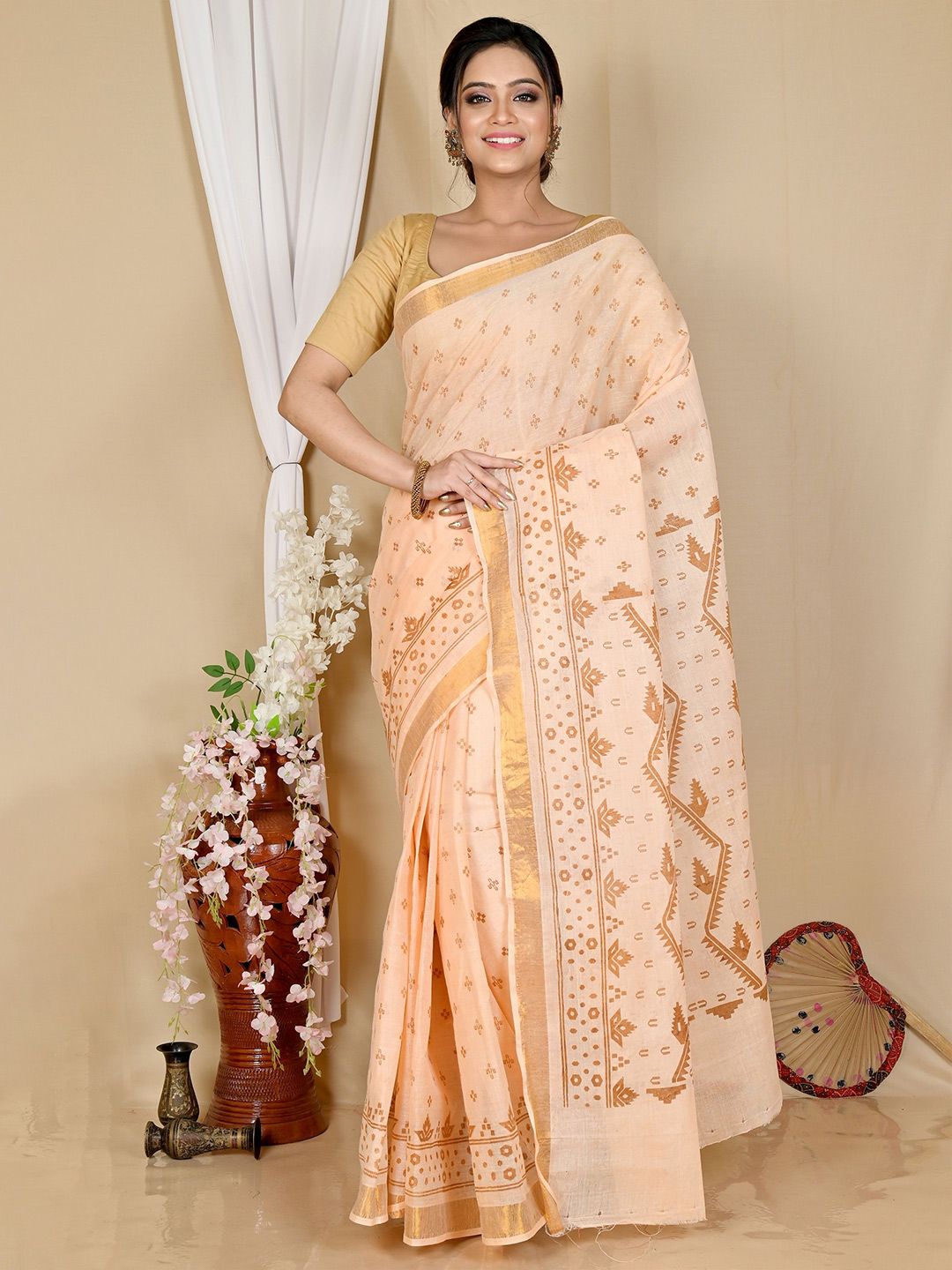 DipDiya Woven Design Zari Pure Cotton Taant Saree