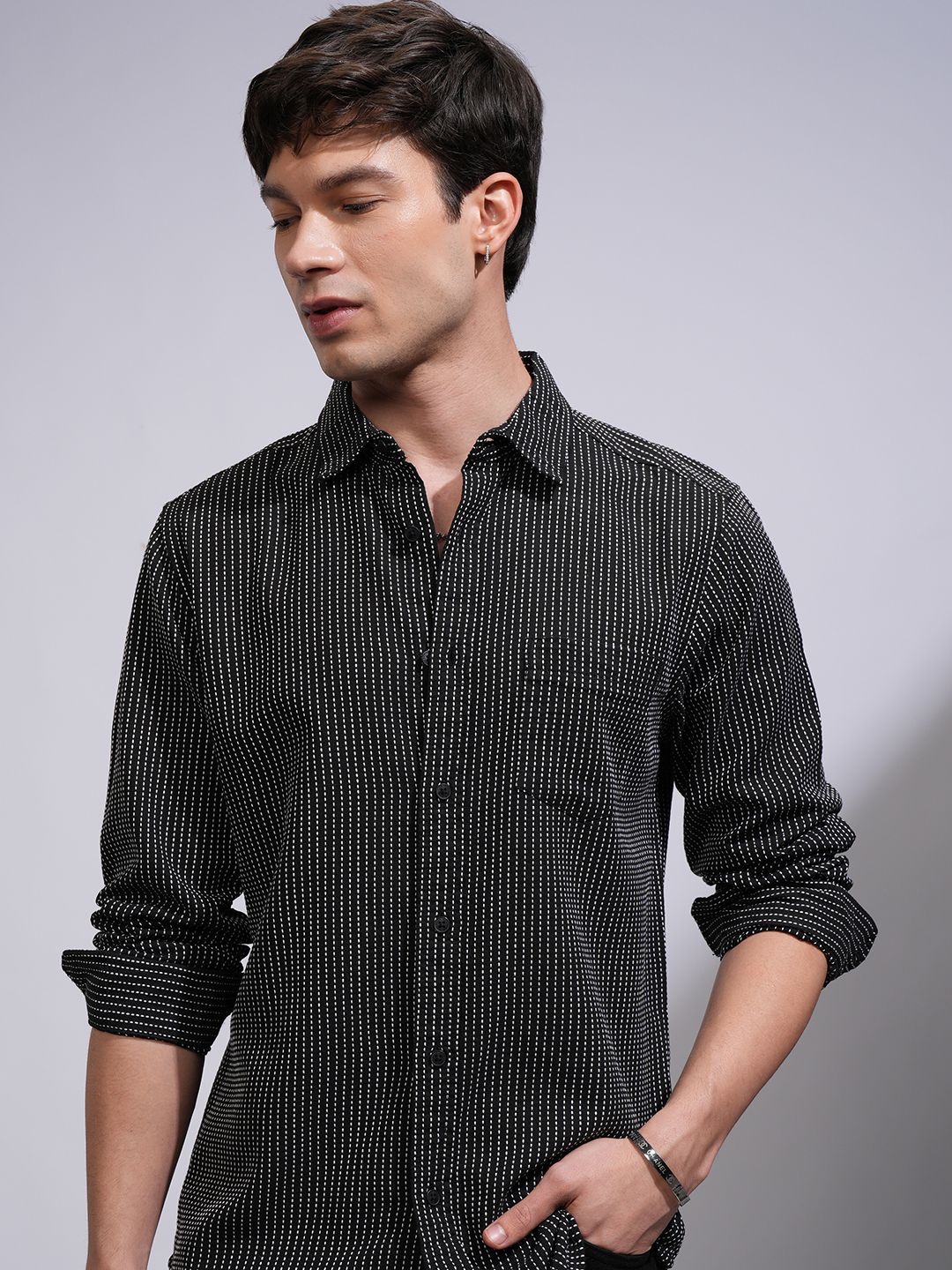 HIGHLANDER Men Slim Fit Spread Collar Vertical Striped Cotton Casual Shirt