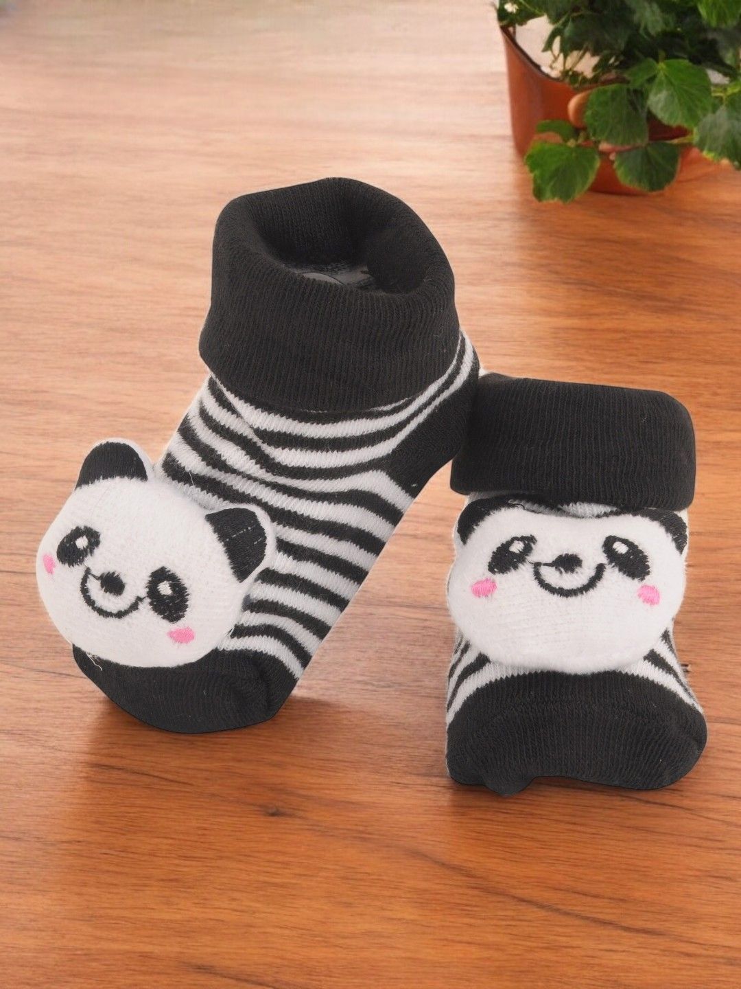 Yellow Bee Infant Girls Patterned Non-Slip Ankle Length Socks