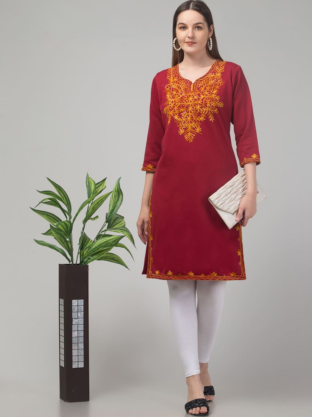 FAMBEE Floral Embroidered Round Neck Woollen Straight Kurta