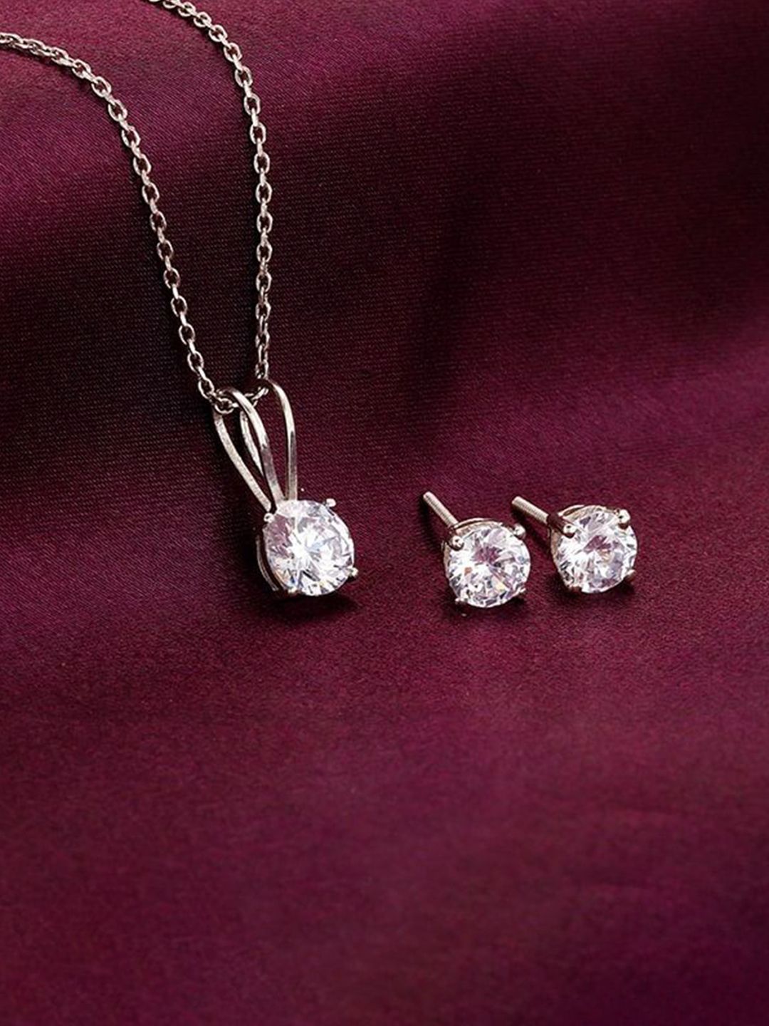 GIVA Anushka Sharma 925 Silver Cubic Zirconia Studded Zircon Jewellery Set