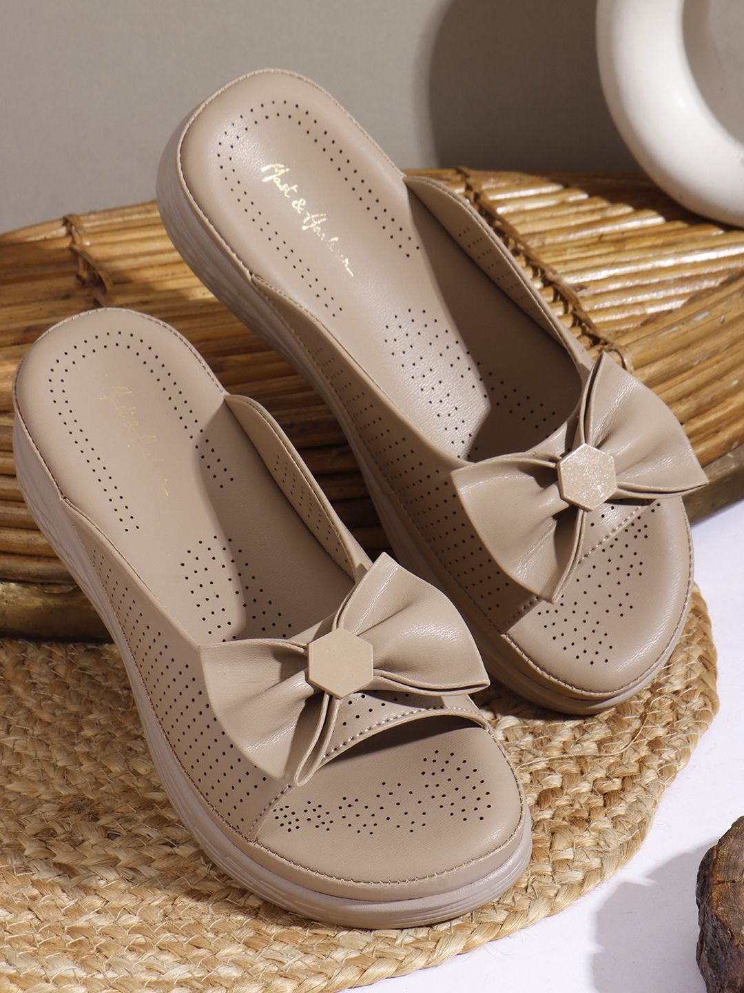 Mast & Harbour Women Wedge Sandals with Bows