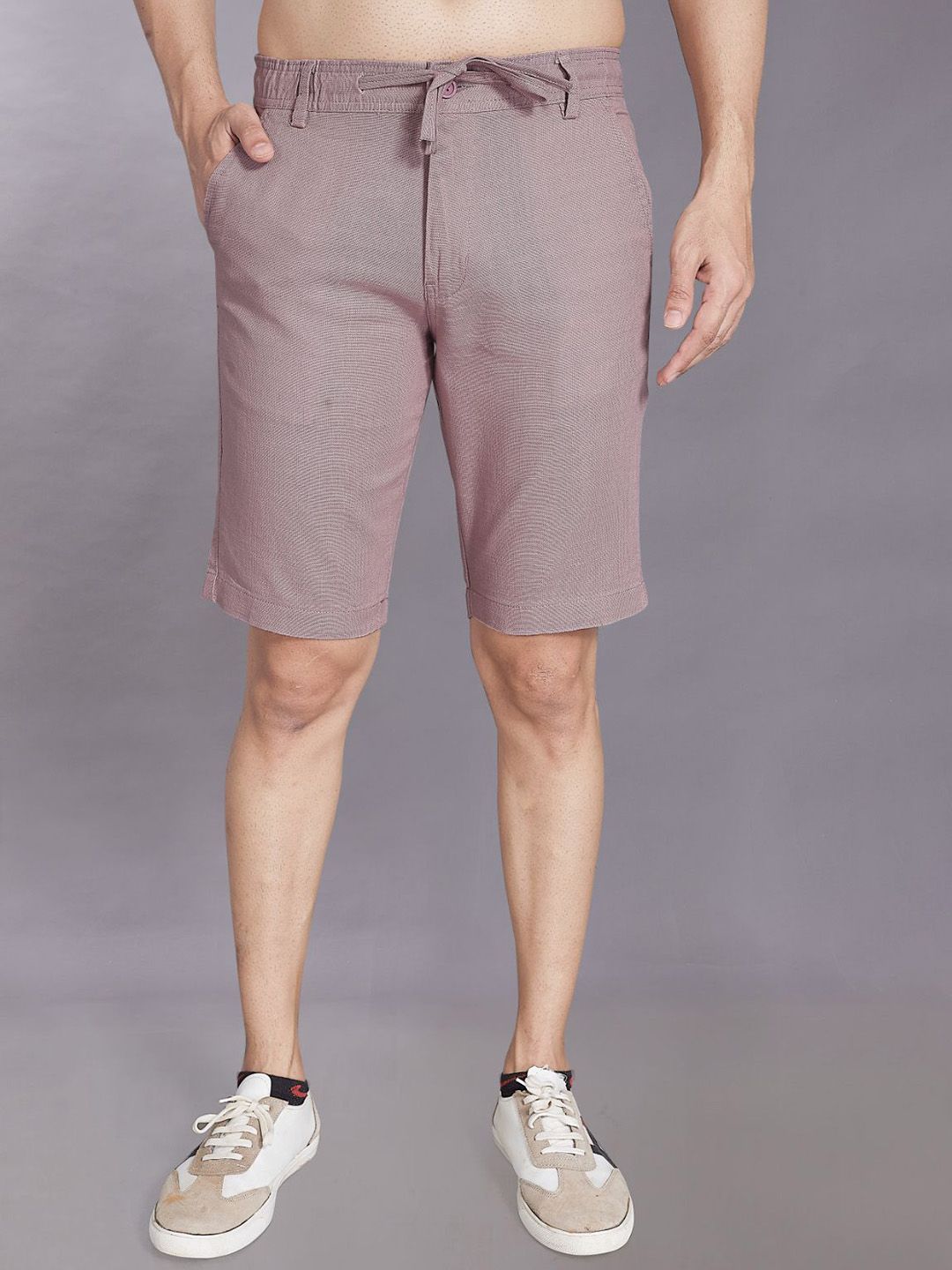 Mauve Solid Regular Fit Low-Rise Shorts