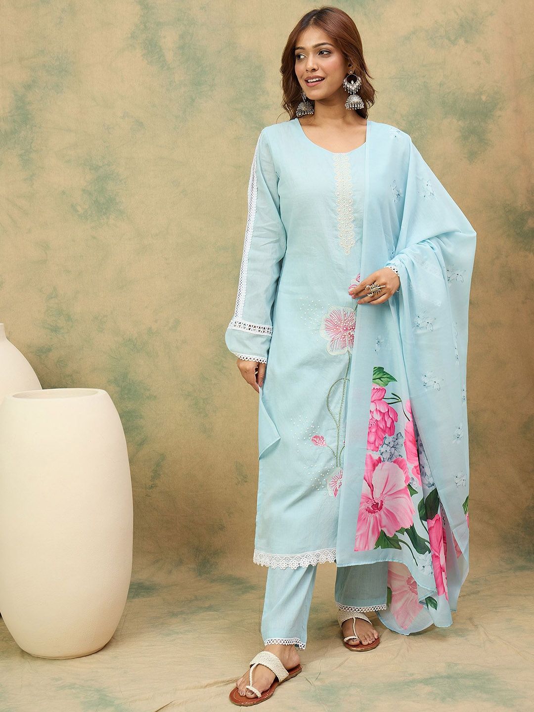 Varanga Women Textured Embroidered Kurta with Trousers & Dupatta