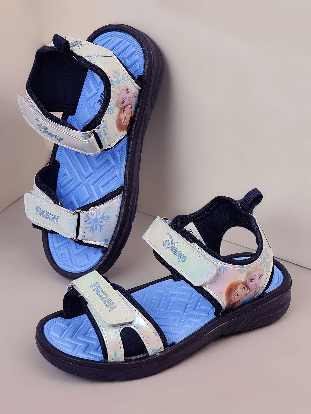 Kids Ville Girls Frozen Printed Sports Sandals