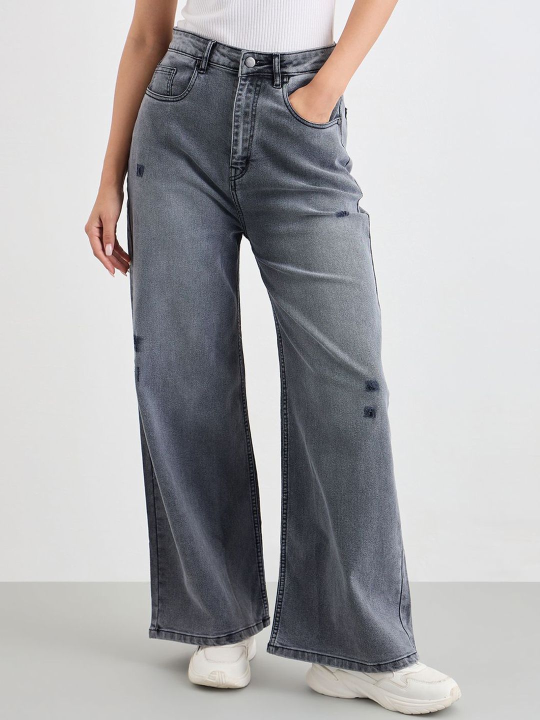 Styli Women Grey Solid Wide Leg High-Rise Low Distress Stretchable Denim Jeans