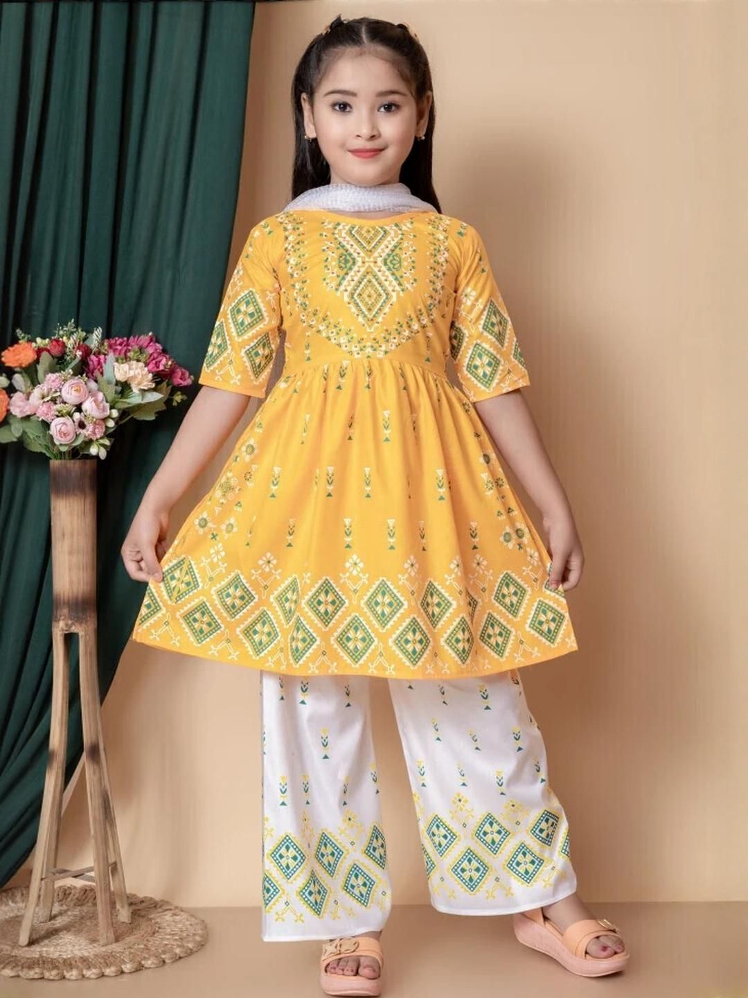 NFashion Girls Printed Pyjamas
