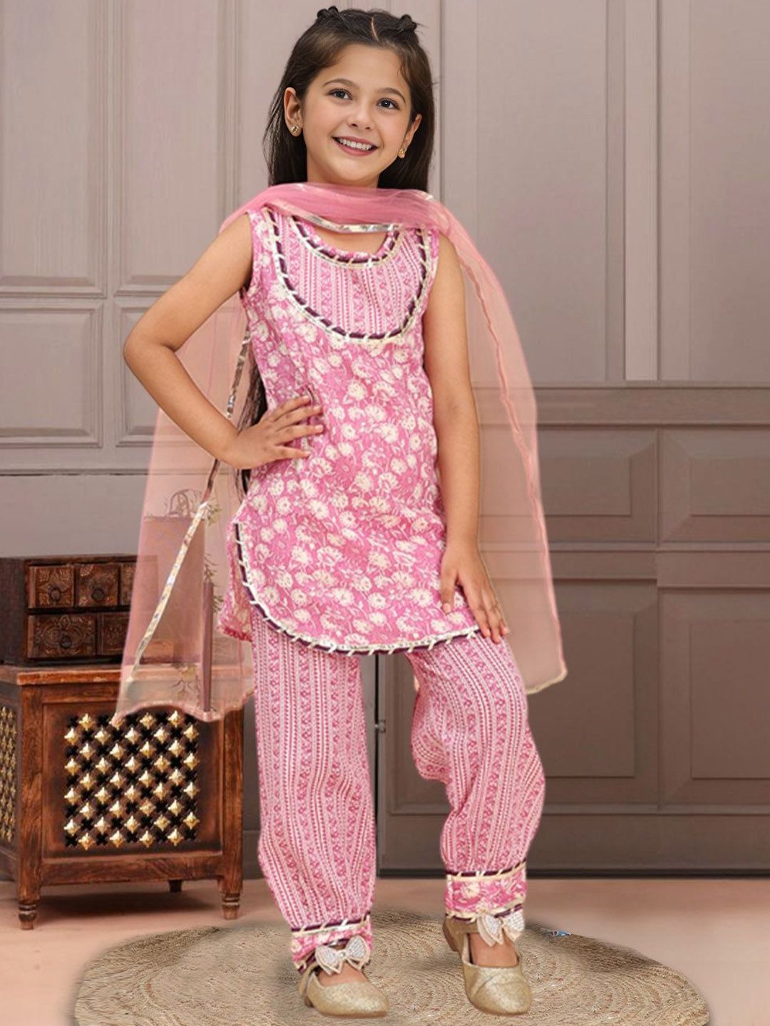 Girls Floral Printed Gotta Patti Work Straight Kurta With Trousers & Dupatta 3