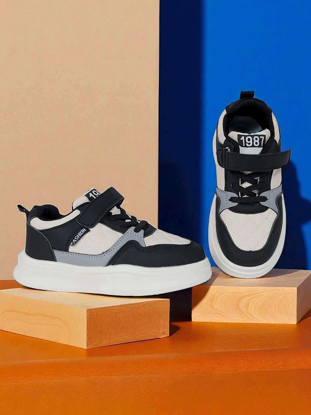 Truffle Collection Kids Lace-Ups Lightweight Colourblocked Sneakers