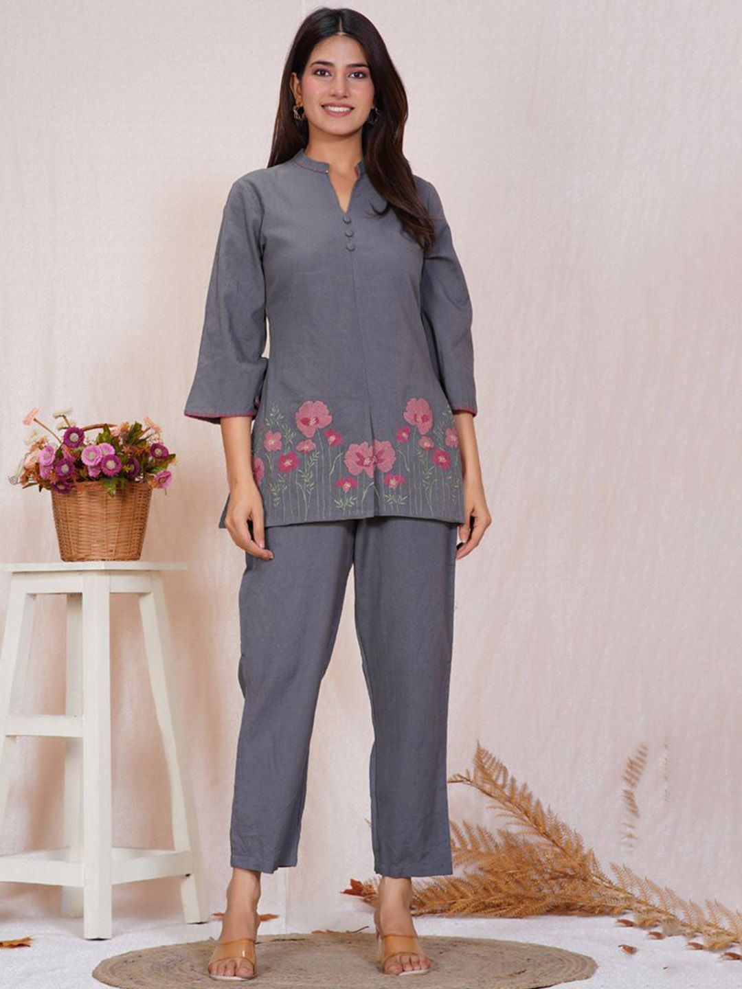 PAARDINI Floral Embroidered Mandarin Collar Neck Top With Trousers Co-Ords