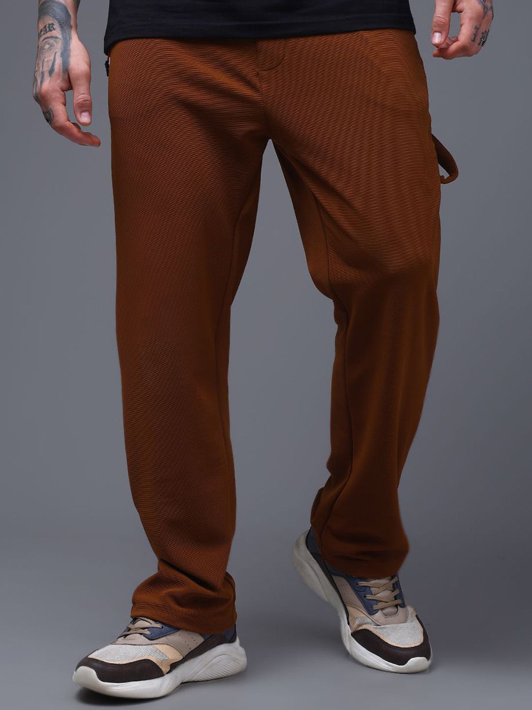MADSTO Men Baggy-Fit Mid-Rise Track Pants