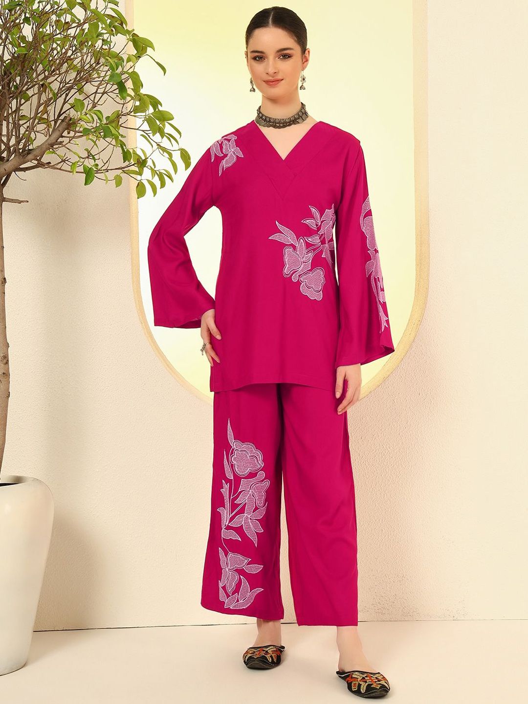 Nehamta Floral Embroidered V-Neck Tunic & Palazzo Co-Ord Set