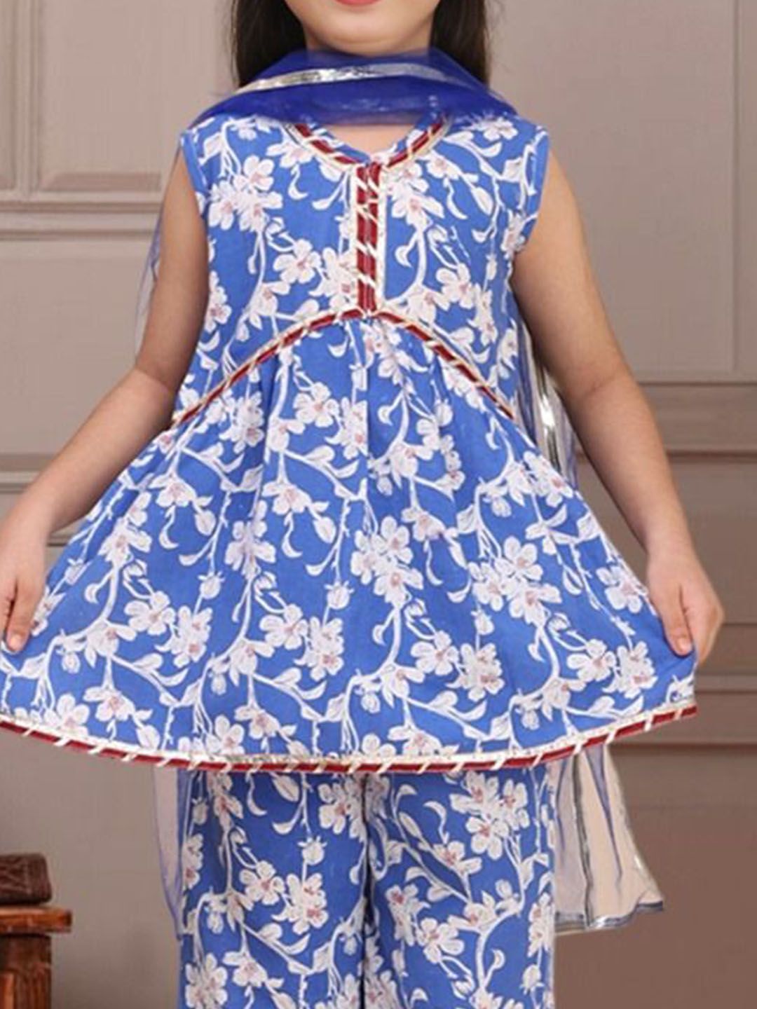 Girls Floral Printed Gotta Patti Kurta with Palazzos & Dupatta 2