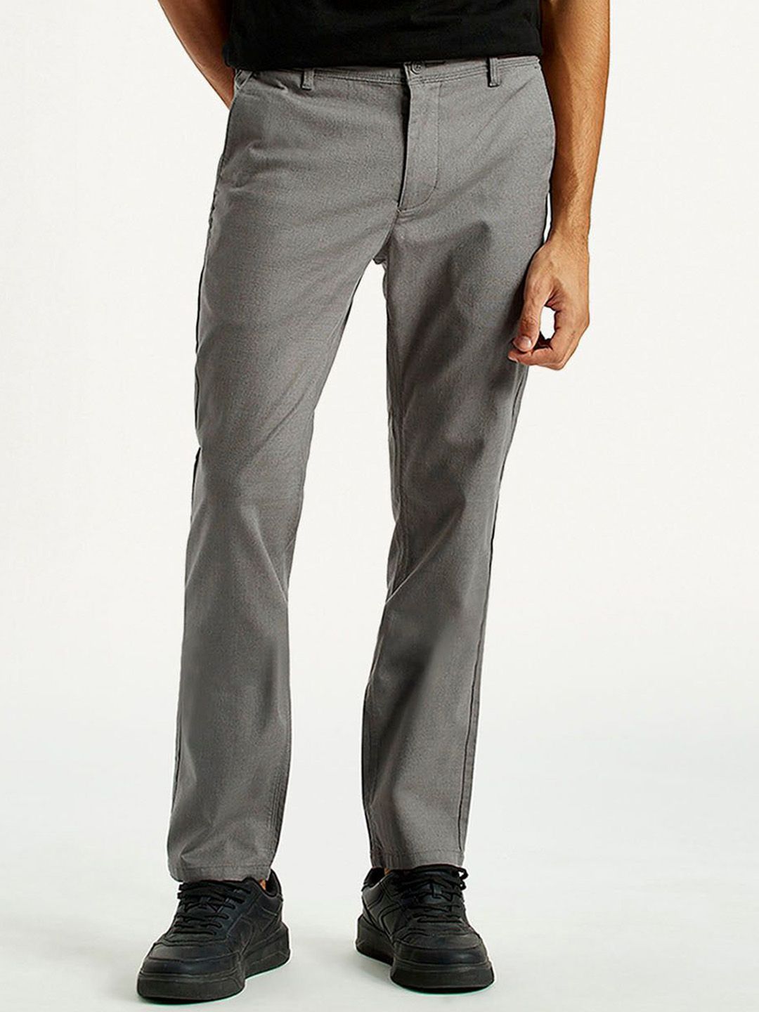 Levis Men Mid Rise Slim Fit Chinos Trousers