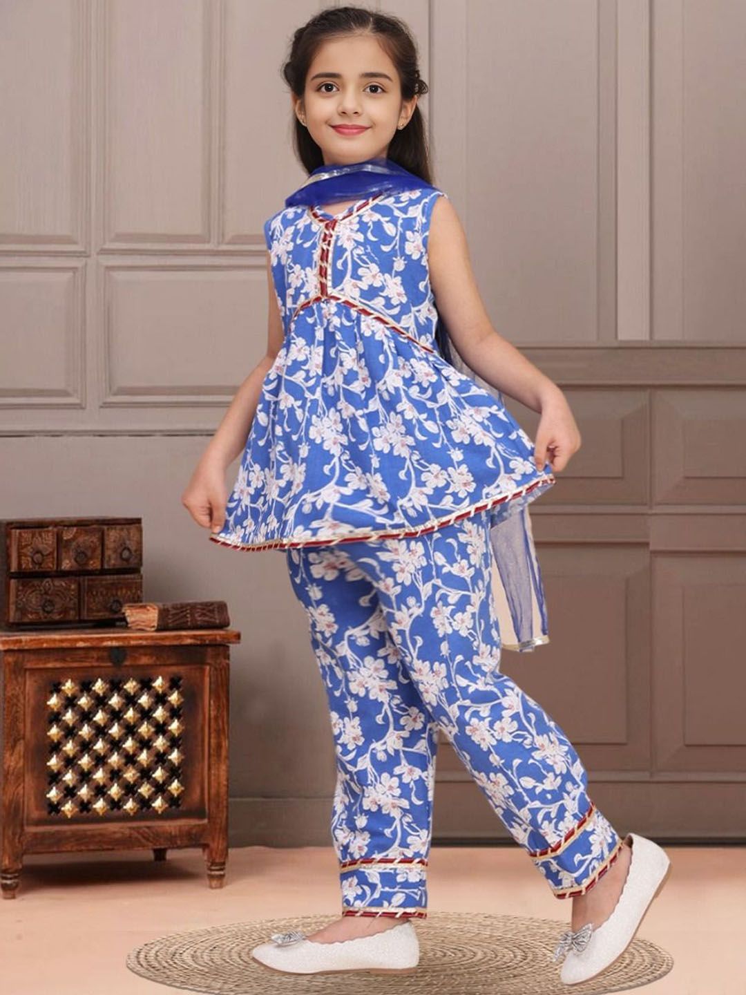 Girls Floral Printed Gotta Patti Kurta with Palazzos & Dupatta 3