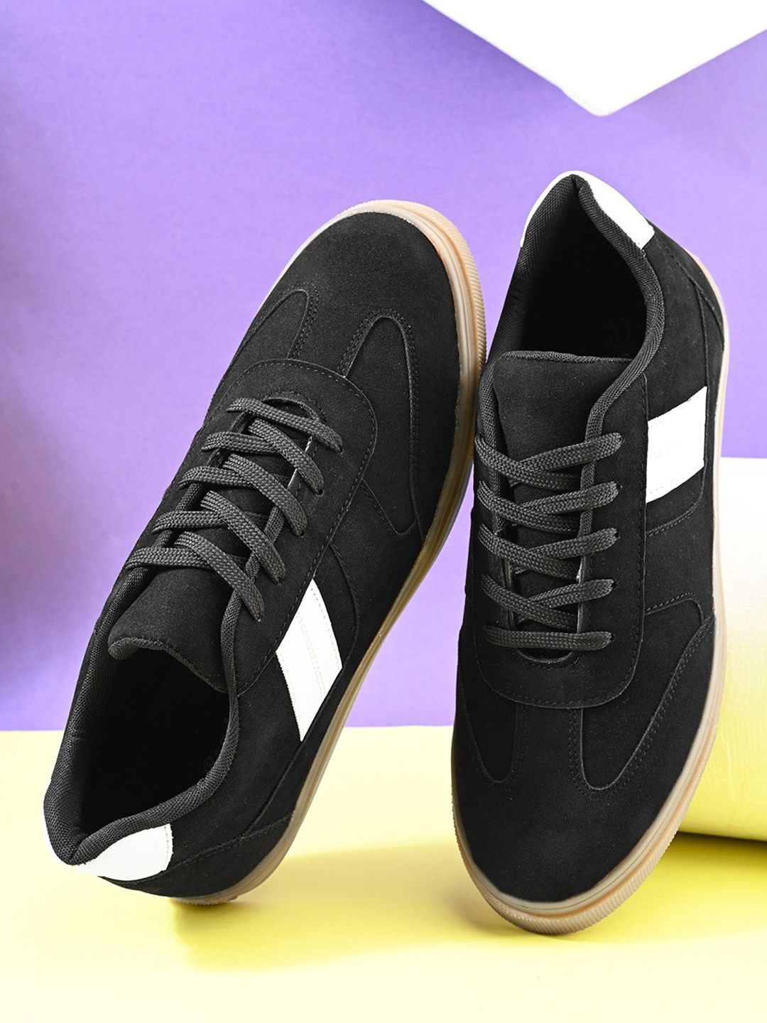 The Roadster Lifestyle Co. Men Colourblocked Lace-Ups Sneakers
