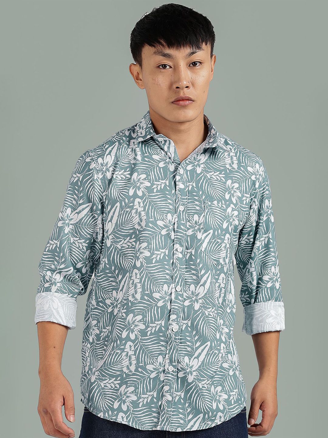 7TH LEGION Men Smart Fit Floral Printed Spread Collar Casual Shirt