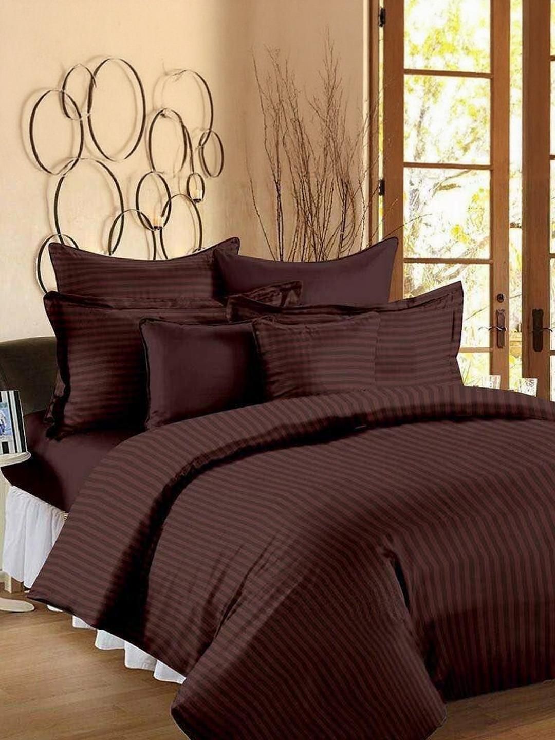 WELLNEST Brown 220 TC King Bedsheet with 2 Pillow Covers