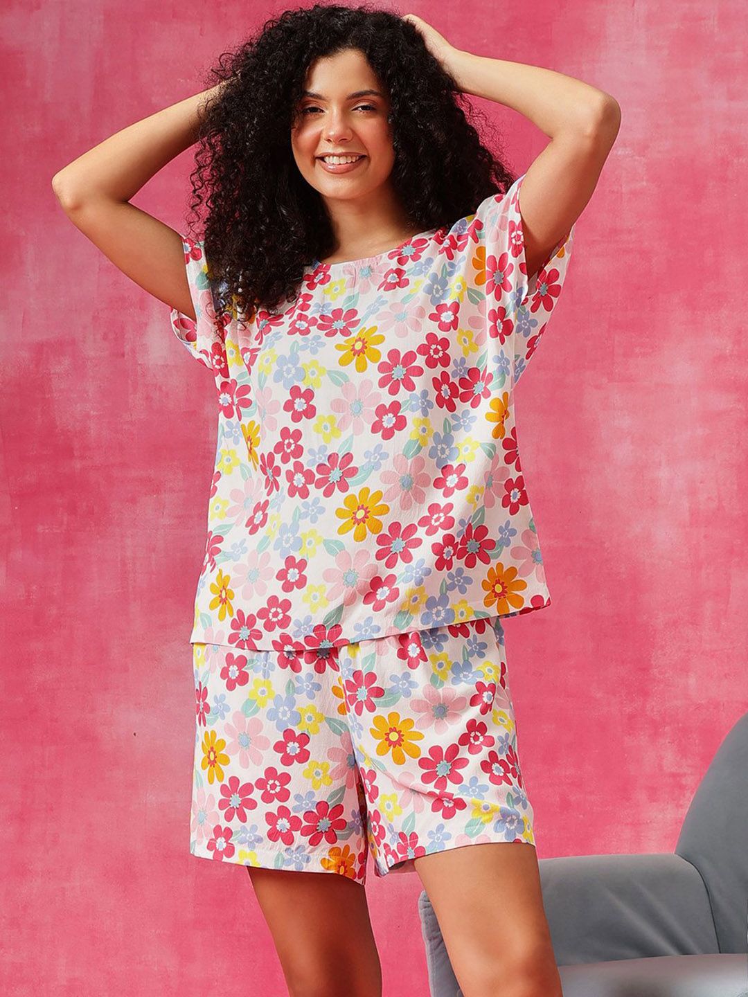 Clovia Women Printed T-shirt & Shorts Night suit