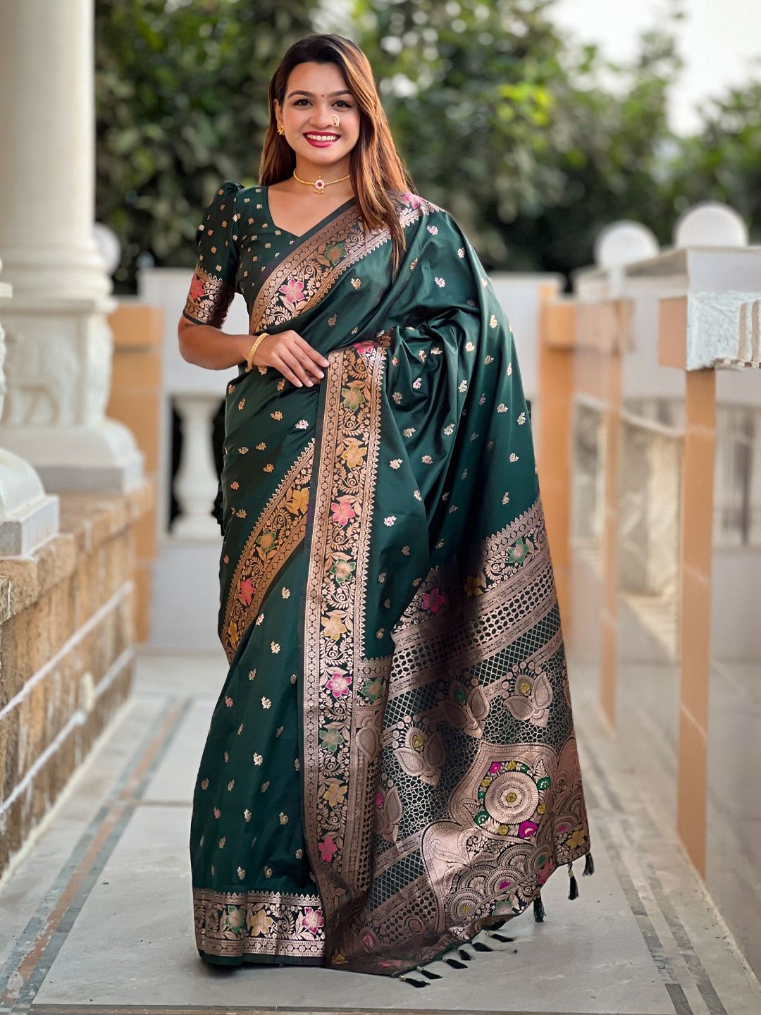 KALINI Woven Design Zari  Banarasi Saree