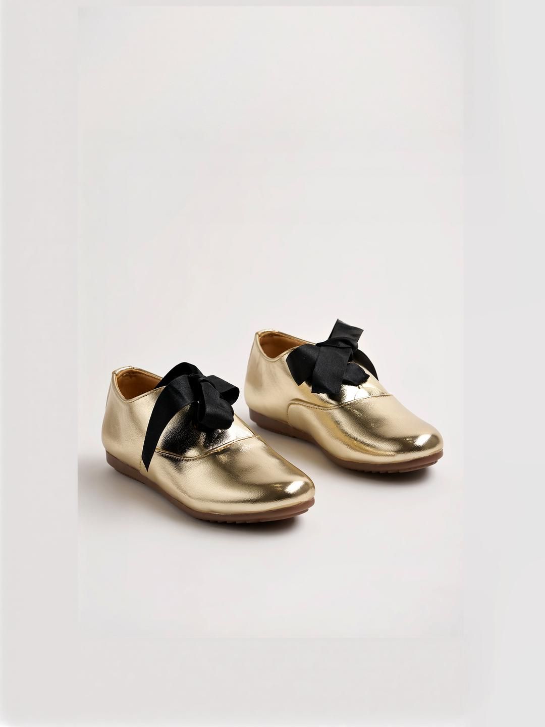 Stylestry Girls Sneakers