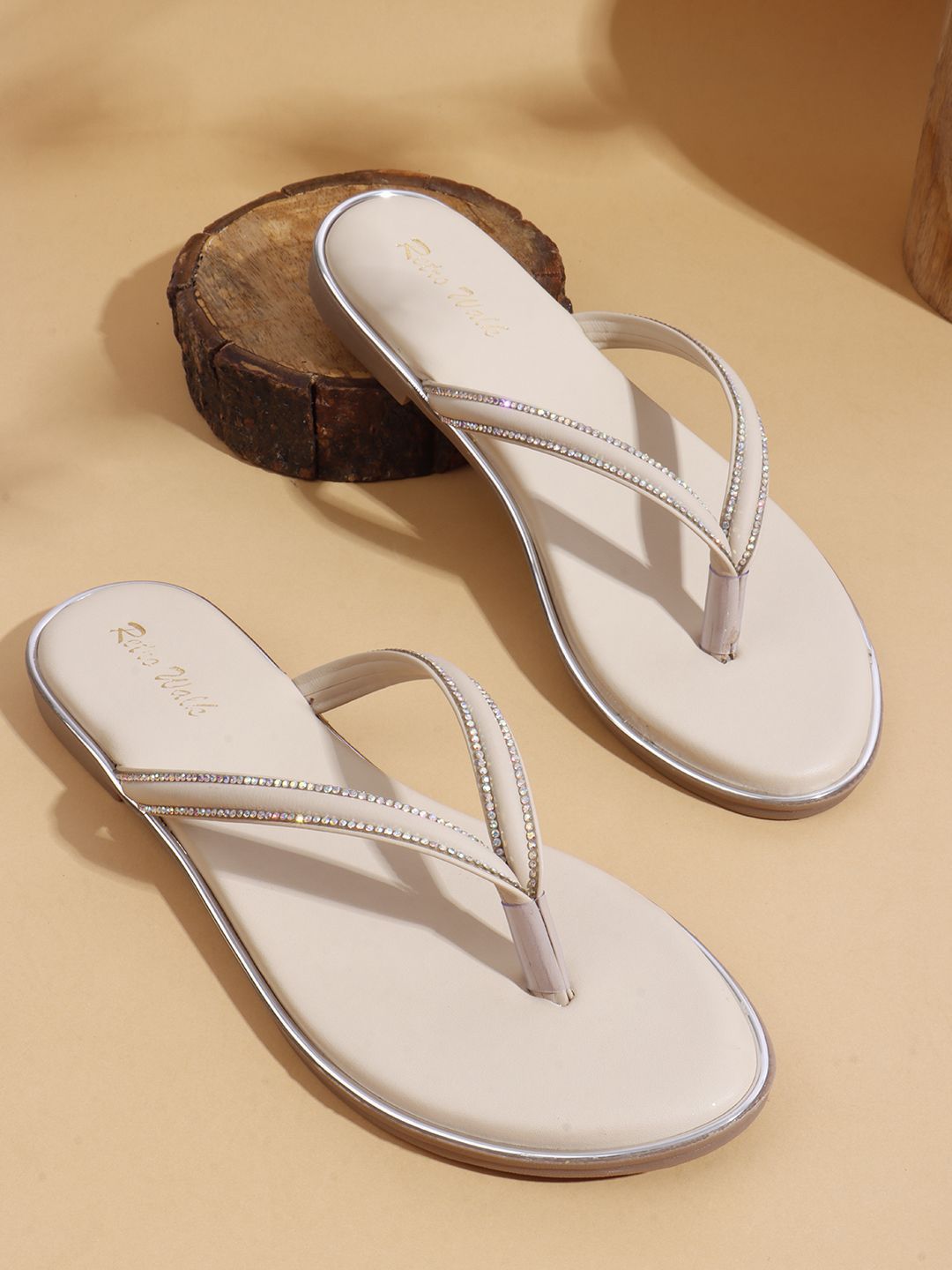 Retro Walk Women Embellished Open Toe Flats