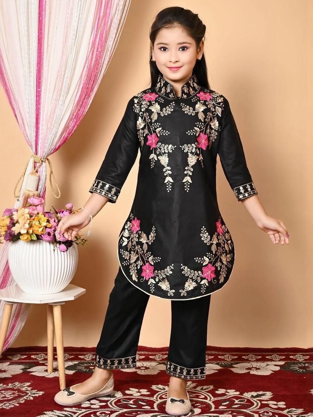 NFashion Girls Black Clothing Set