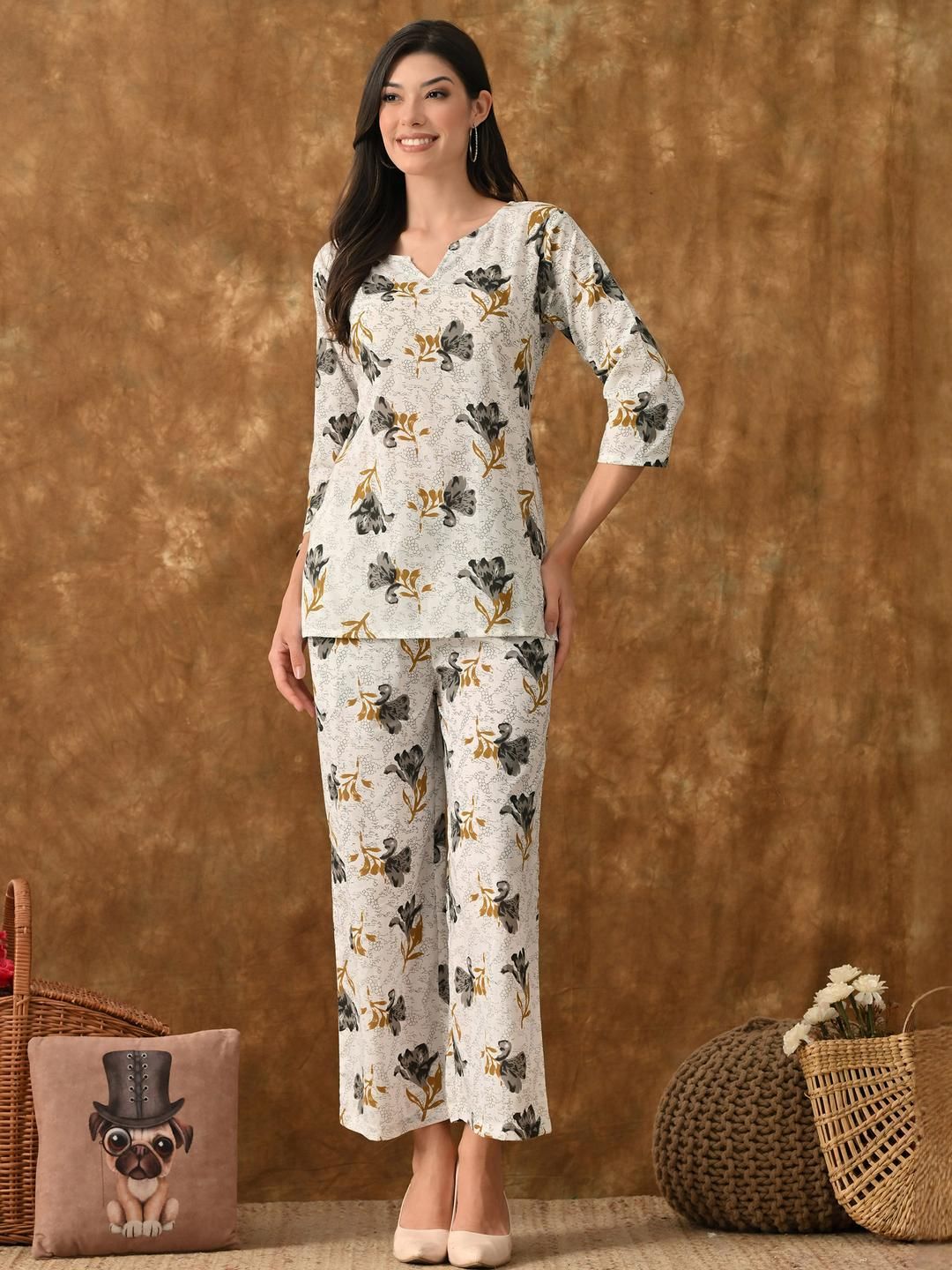 Saanvi Collection Women Floral Printed Night suit