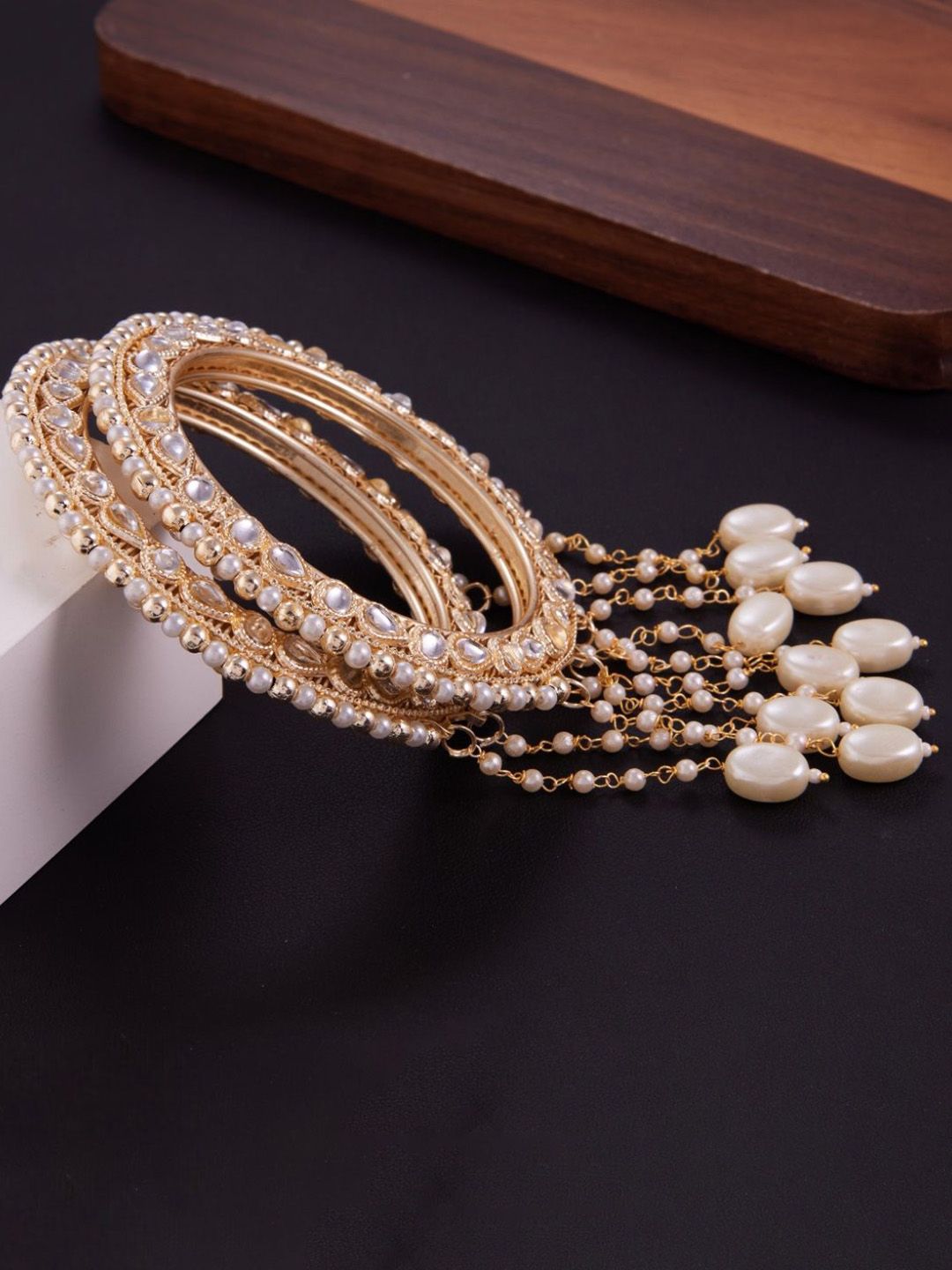 GC PREMIUM JEWELLERY Set Of 2 Kundan-Studded & Beaded Bangles